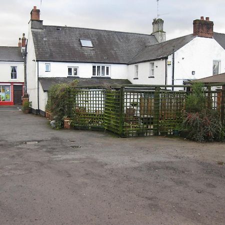 The Crosskeys Inn Usk Eksteriør billede
